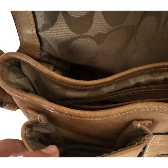 COACH Vintage Soho Leather Flap Bag Camel Brown Purse Y2K - Picture 14 of 16